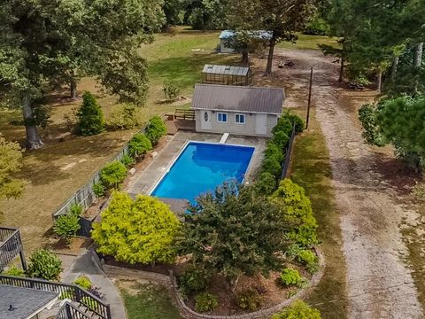 A home in Dacula