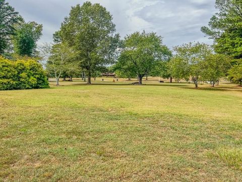 A home in Dacula