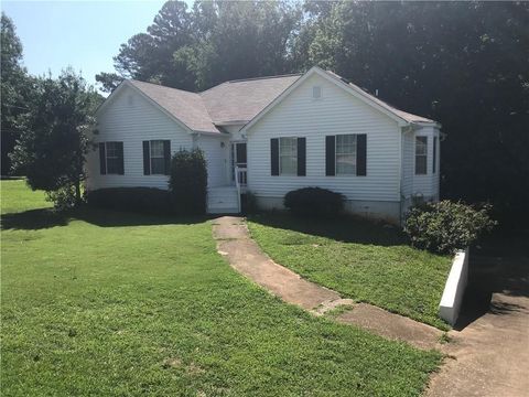 Homes For Rent - 4197 Sterling Pointe Drive<br/> Douglasville, GA 30135