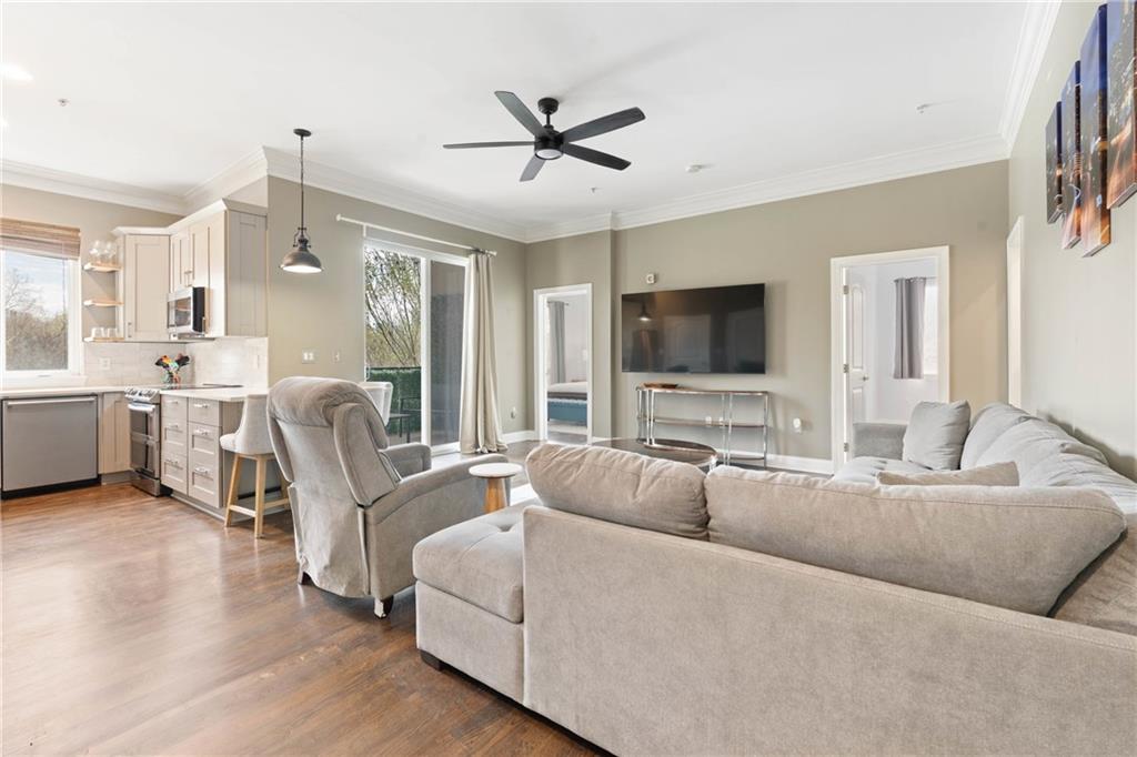 140 Alden Avenue NW 202