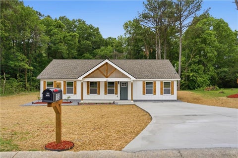 Homes For Sale - 15 Plantation Drive<br/> Bartow County, Cartersville, GA 30121