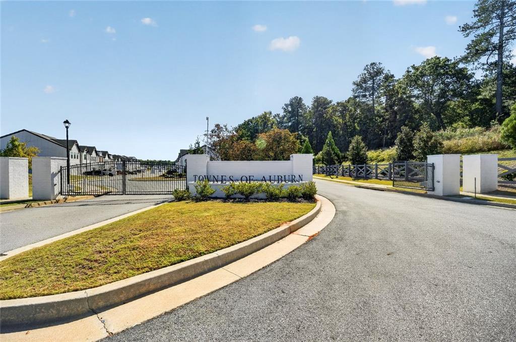8 S Auburn Landing Place