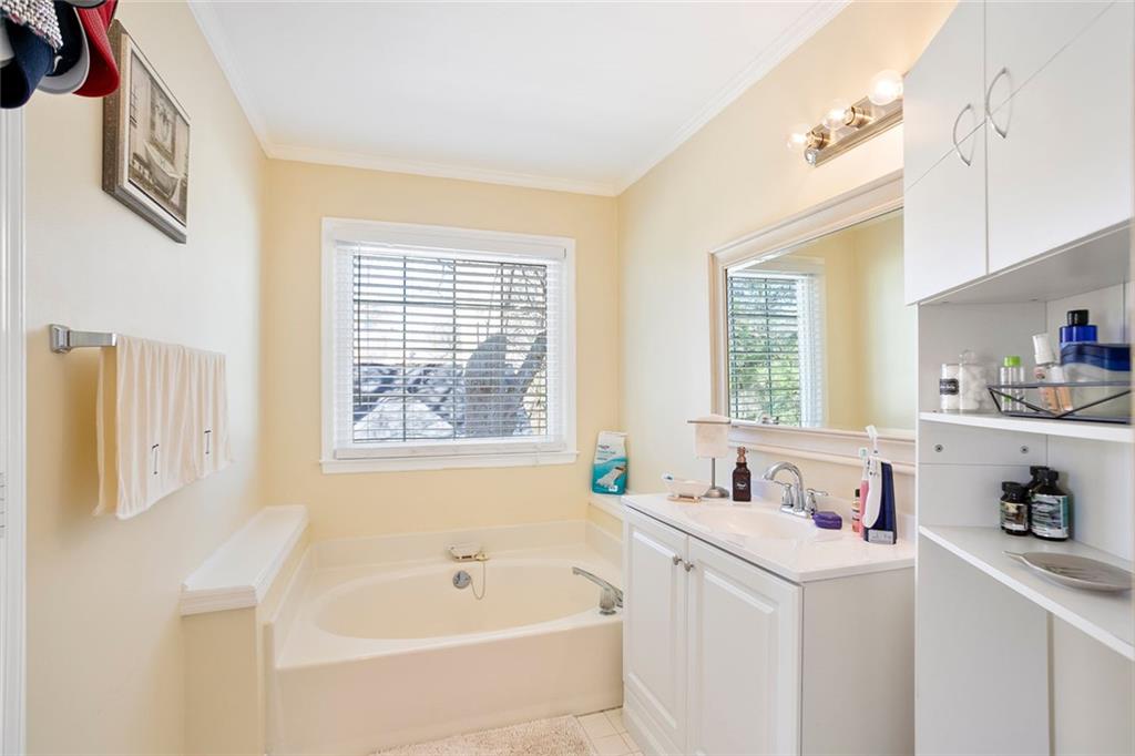 740 Helga Drive, Woodstock, Georgia image 17