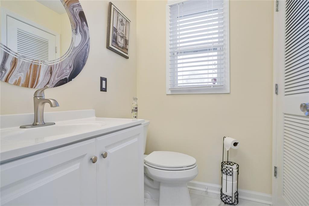 740 Helga Drive, Woodstock, Georgia image 9
