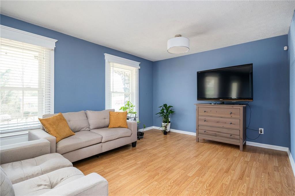 3207 Laura Lane