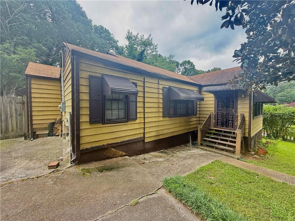230 Eleanor Street SE