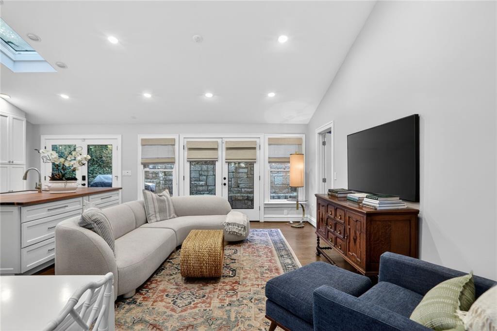 60 Montgomery Ferry Drive NE