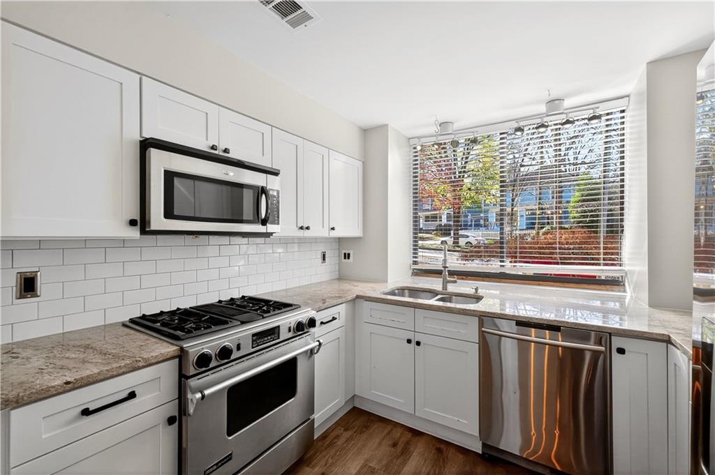 777 Charles Allen Drive NE