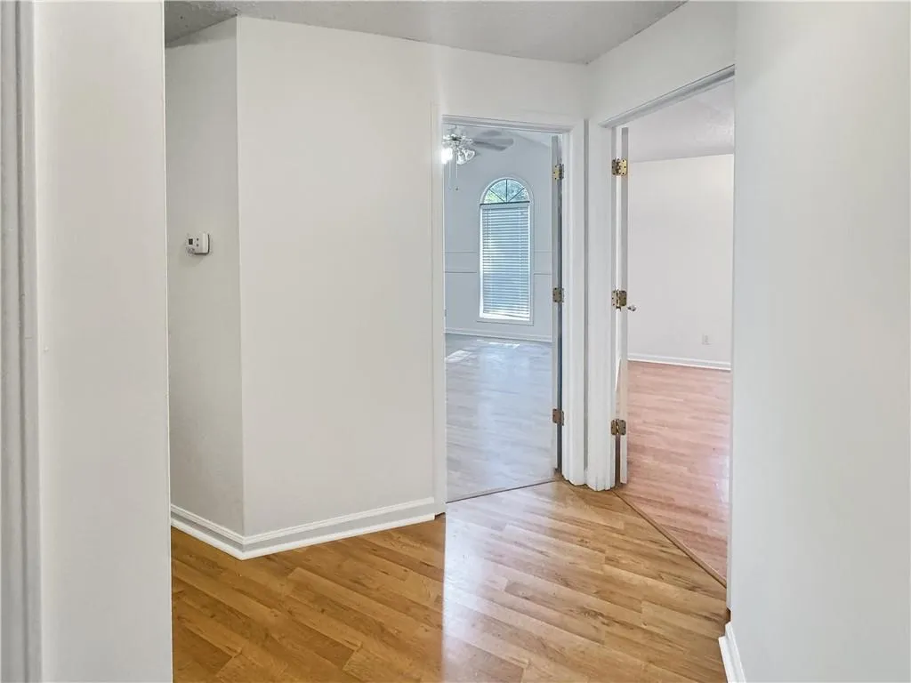 Newnan, Georgia 30277, United States, 3 Bedrooms Bedrooms, ,2 BathroomsBathrooms,Residential,Active,204821