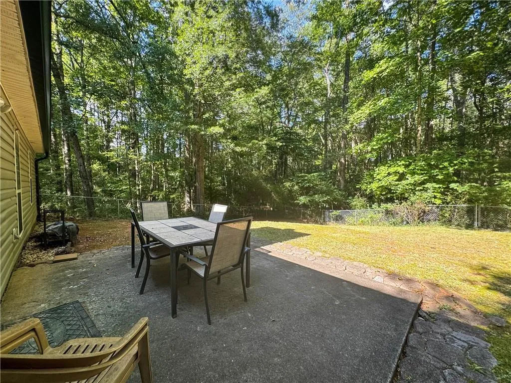 Newnan, Georgia 30277, United States, 3 Bedrooms Bedrooms, ,2 BathroomsBathrooms,Residential,Active,204821