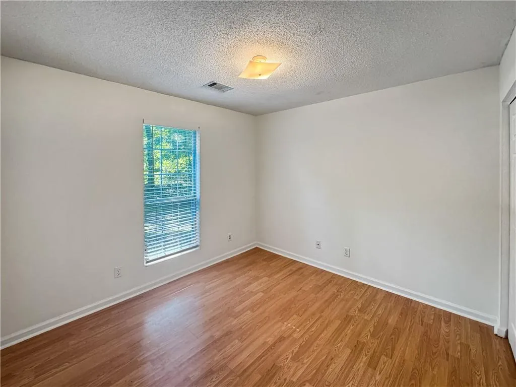 Newnan, Georgia 30277, United States, 3 Bedrooms Bedrooms, ,2 BathroomsBathrooms,Residential,Active,204821