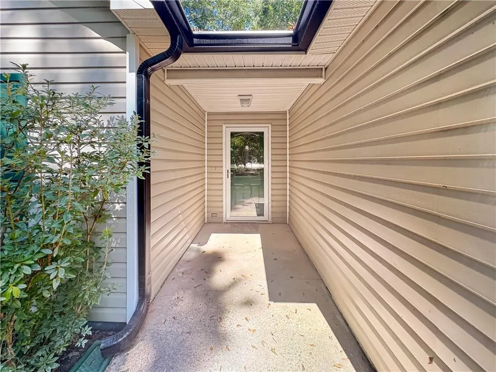 Newnan, Georgia 30277, United States, 3 Bedrooms Bedrooms, ,2 BathroomsBathrooms,Residential,Active,204821