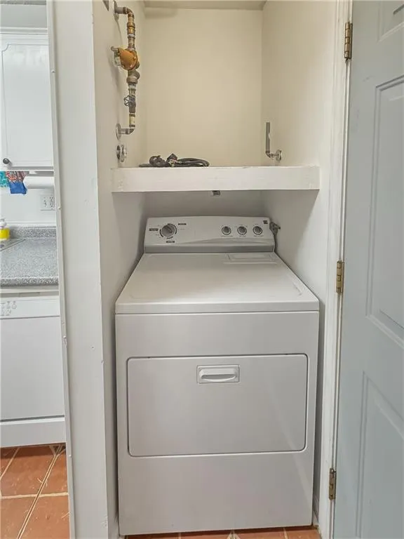 Newnan, Georgia 30277, United States, 3 Bedrooms Bedrooms, ,2 BathroomsBathrooms,Residential,Active,204821