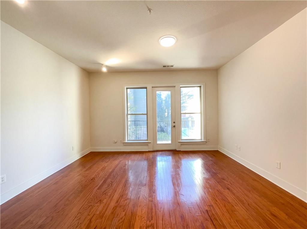 1195 Milton Terrace SE 2204