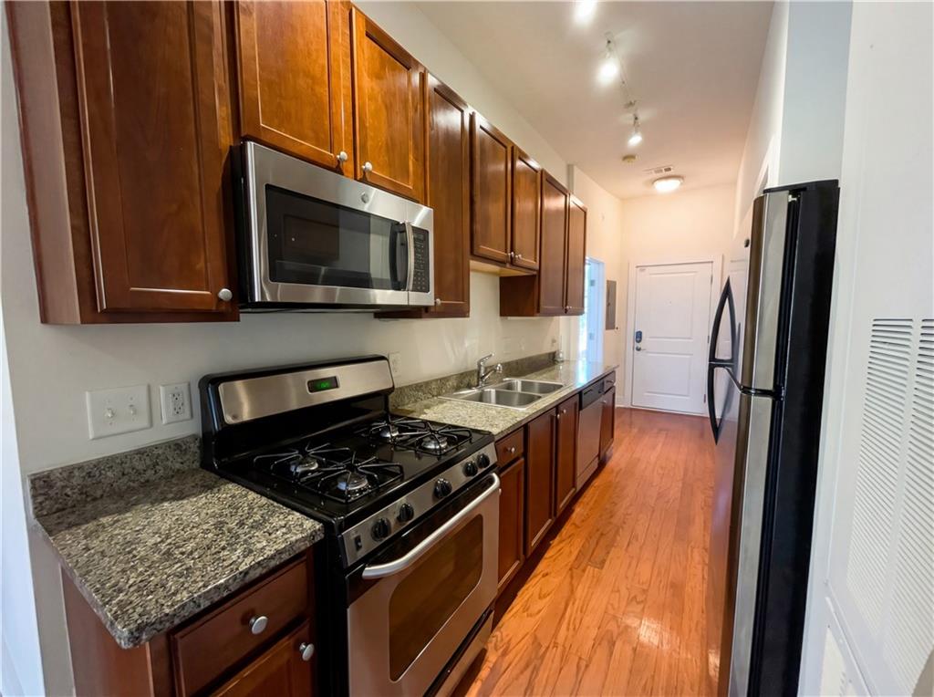 1195 Milton Terrace SE 2204