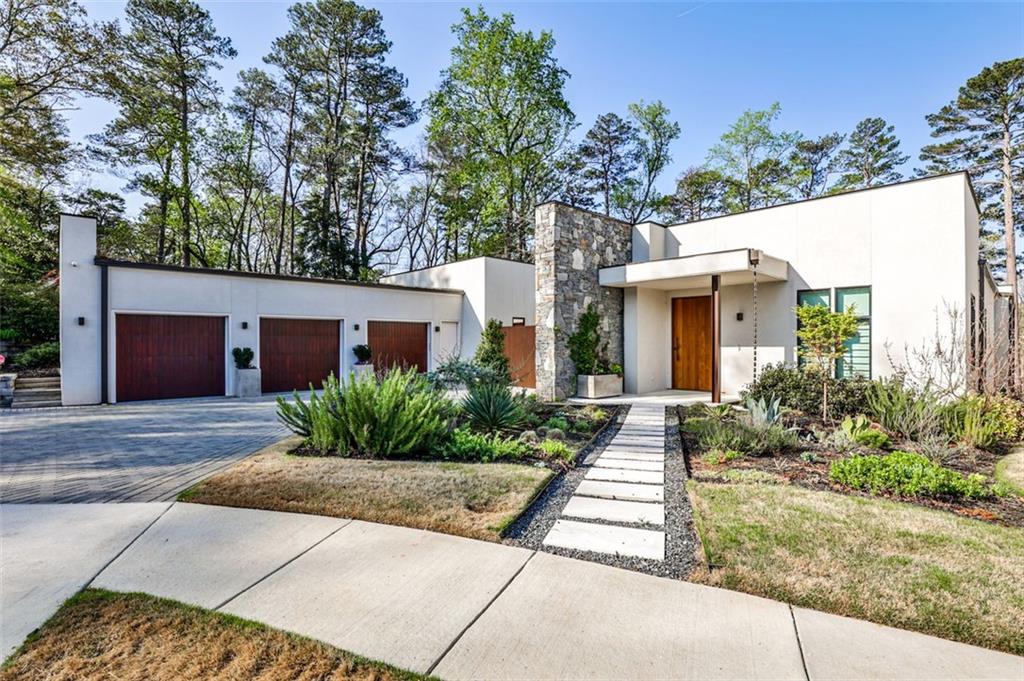 1572 Clifton Ridge, Atlanta, Georgia image 3