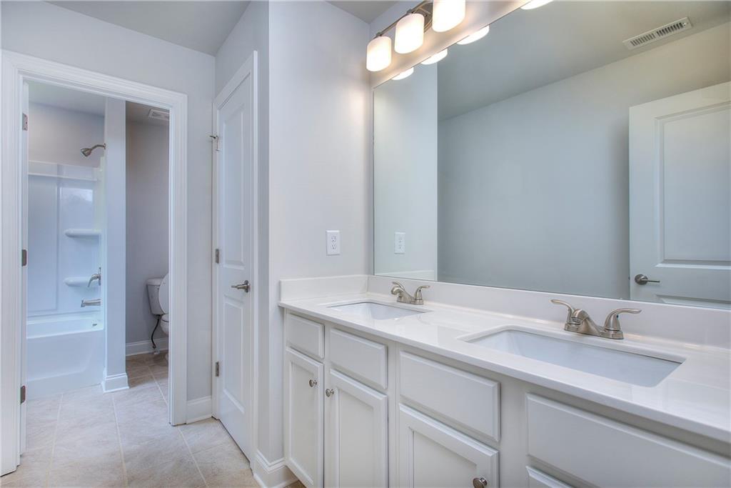 The Manor at Gainesville Township - Residential