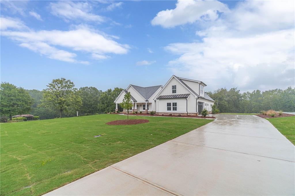 1290 Grapevine Trail