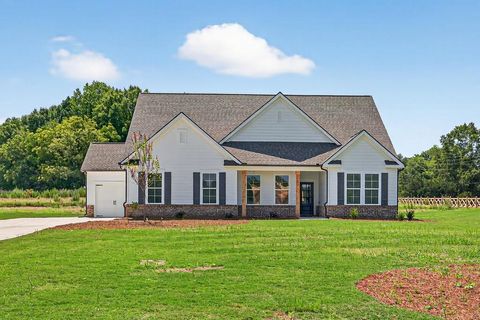 Homes For Sale - 37 Cherokee Court<br/> Good Hope, GA 30641