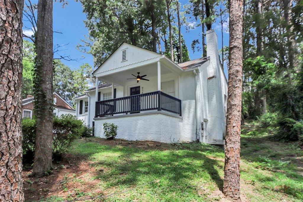 914 Rosemary Avenue SW