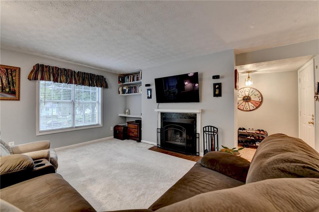 1304 Glenleaf Drive
