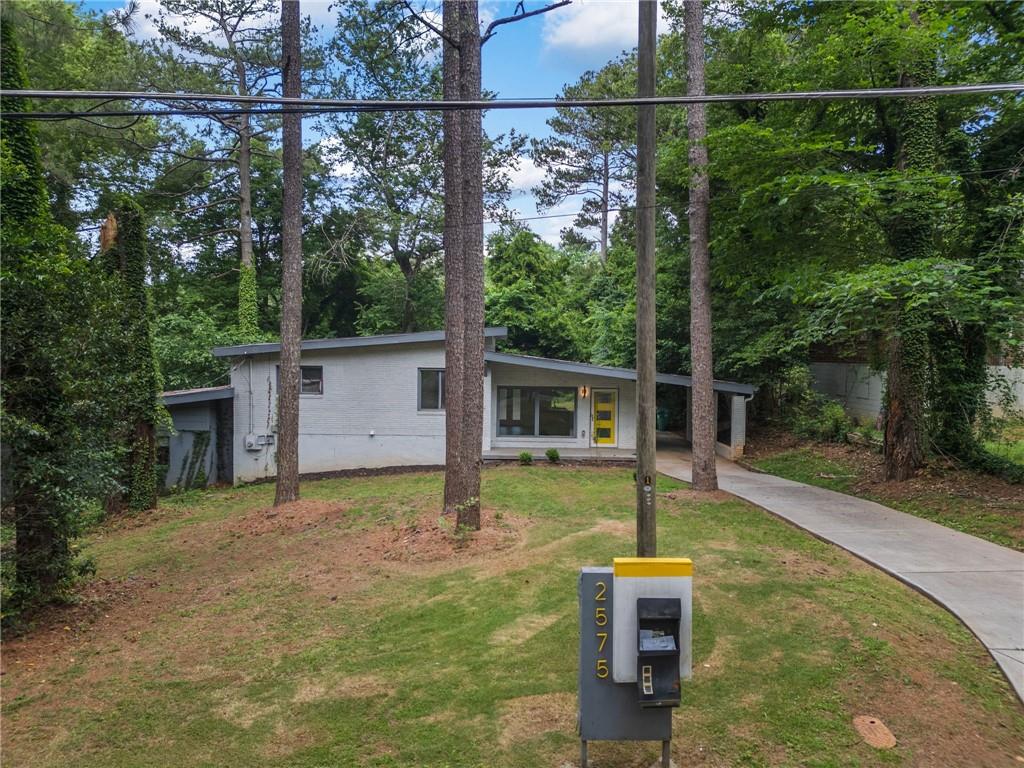 2575 Flagstone Drive SE