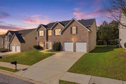 Homes For Sale - 4925 Locherby Drive<br/> Fairburn, GA 30213