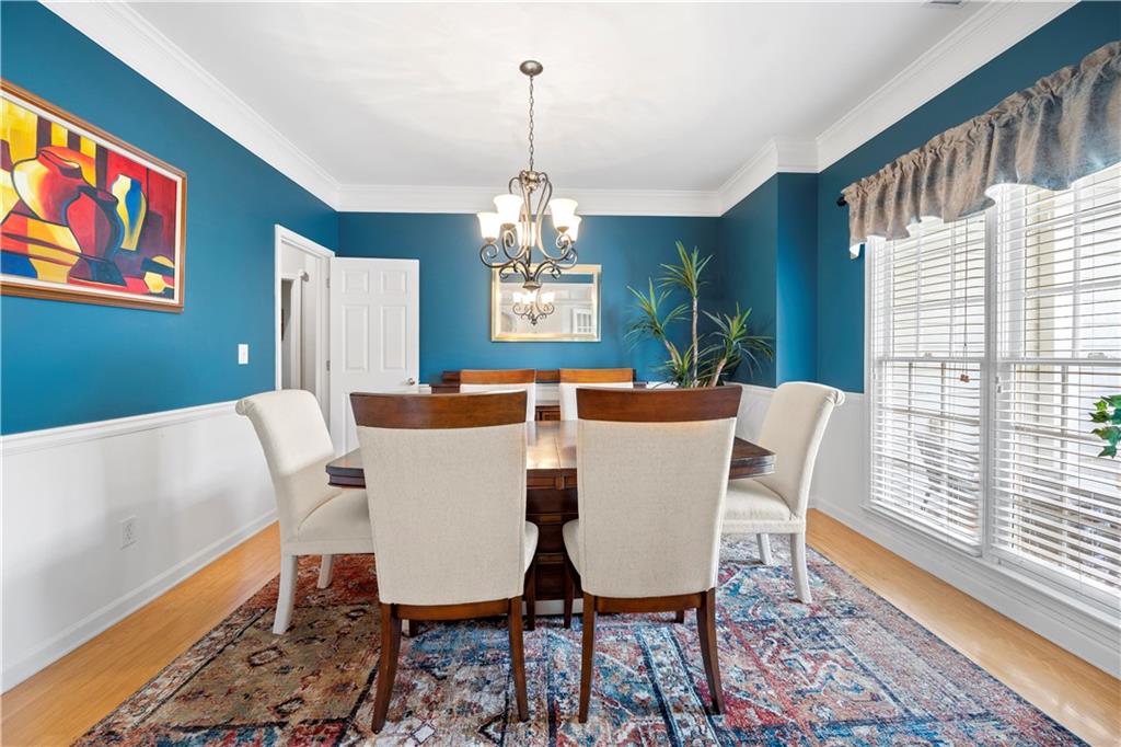2418 Retreat Close
