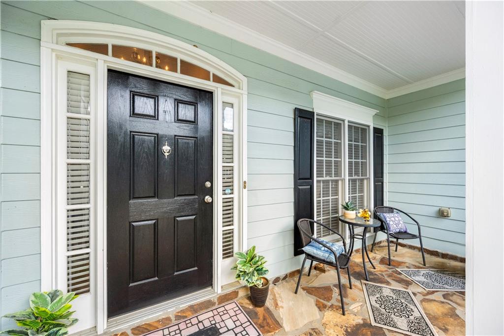 2418 Retreat Close