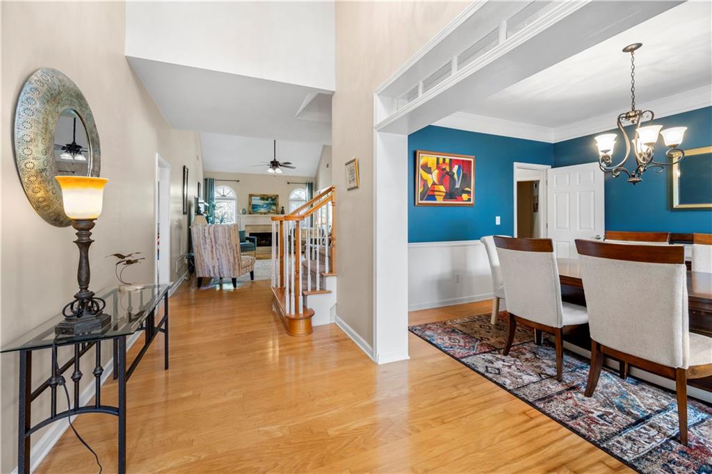 2418 Retreat Close
