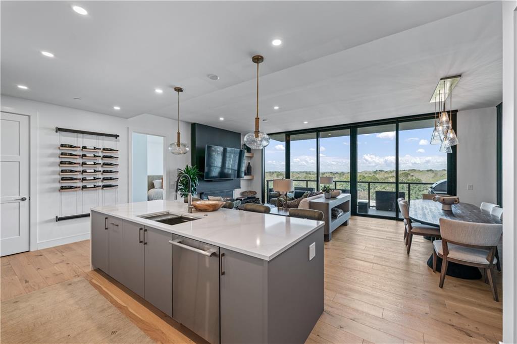 2425 Peachtree Road NE 1211