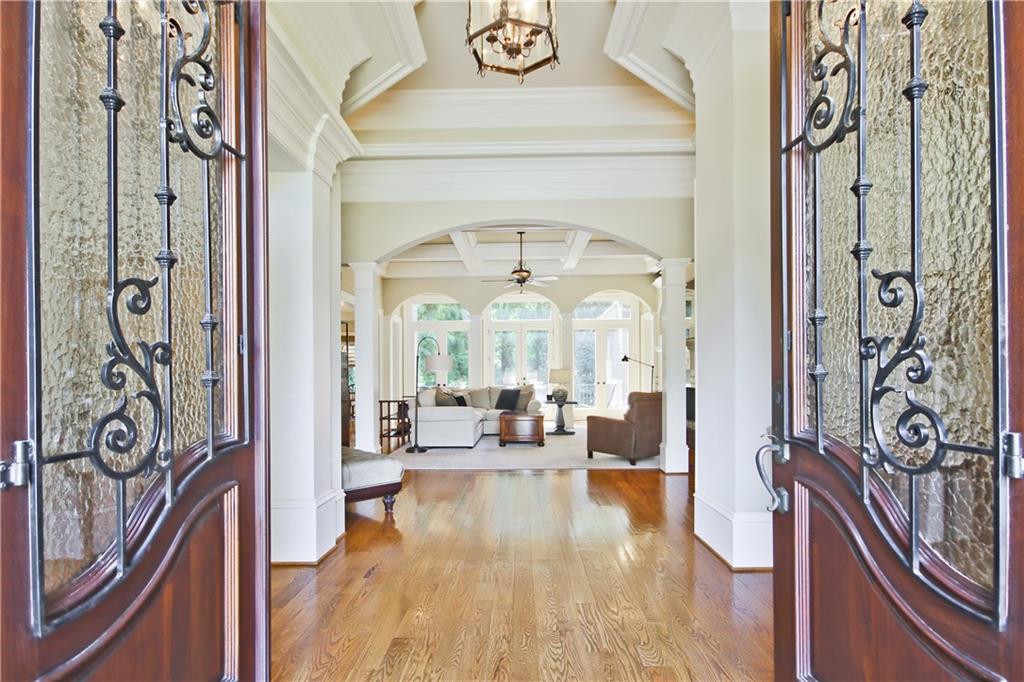 5118 Greythorne Lane