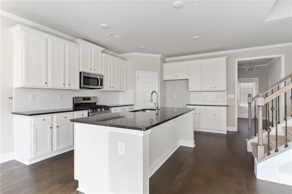 1464 Sunny Valley Lane, Braselton, Georgia image 3