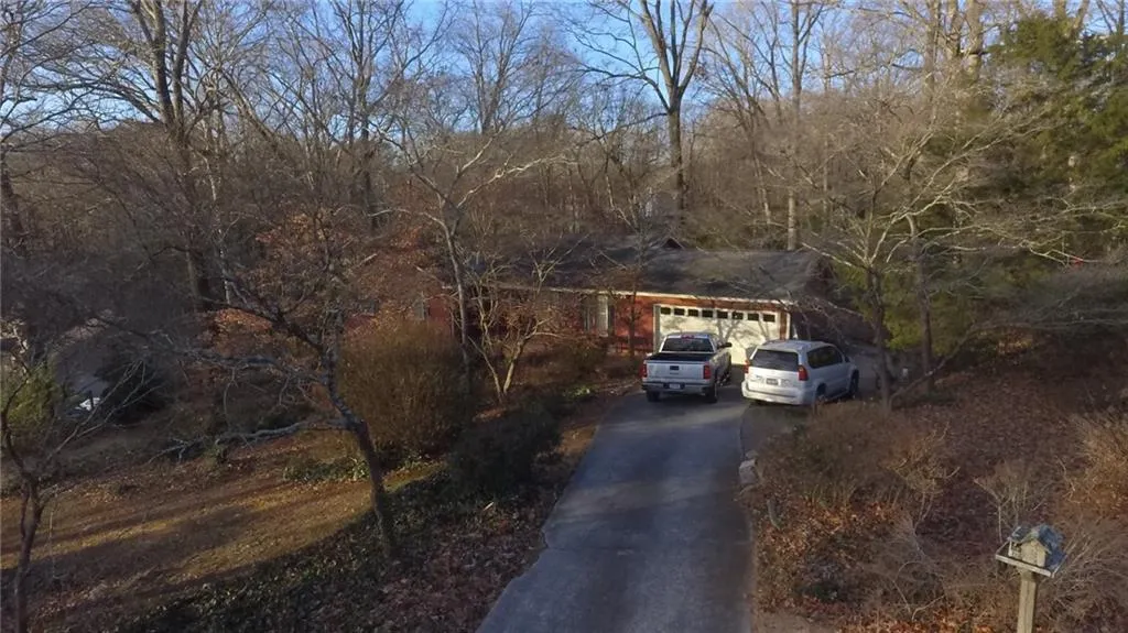 Marietta, Georgia 30068, United States, 4 Bedrooms Bedrooms, ,3 BathroomsBathrooms,Residential,Active,171200