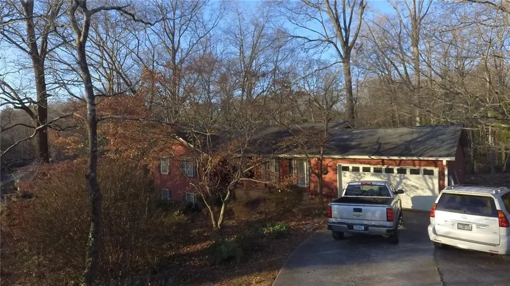 Marietta, Georgia 30068, United States, 4 Bedrooms Bedrooms, ,3 BathroomsBathrooms,Residential,Active,171200