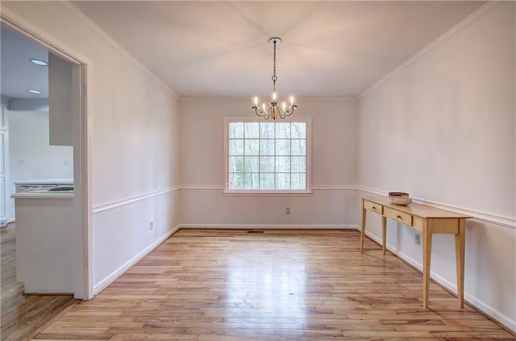 Marietta, Georgia 30068, United States, 4 Bedrooms Bedrooms, ,3 BathroomsBathrooms,Residential,Active,171200