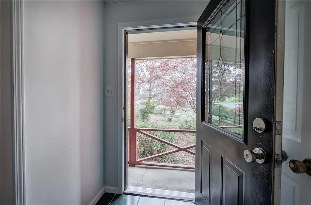 Marietta, Georgia 30068, United States, 4 Bedrooms Bedrooms, ,3 BathroomsBathrooms,Residential,Active,171200