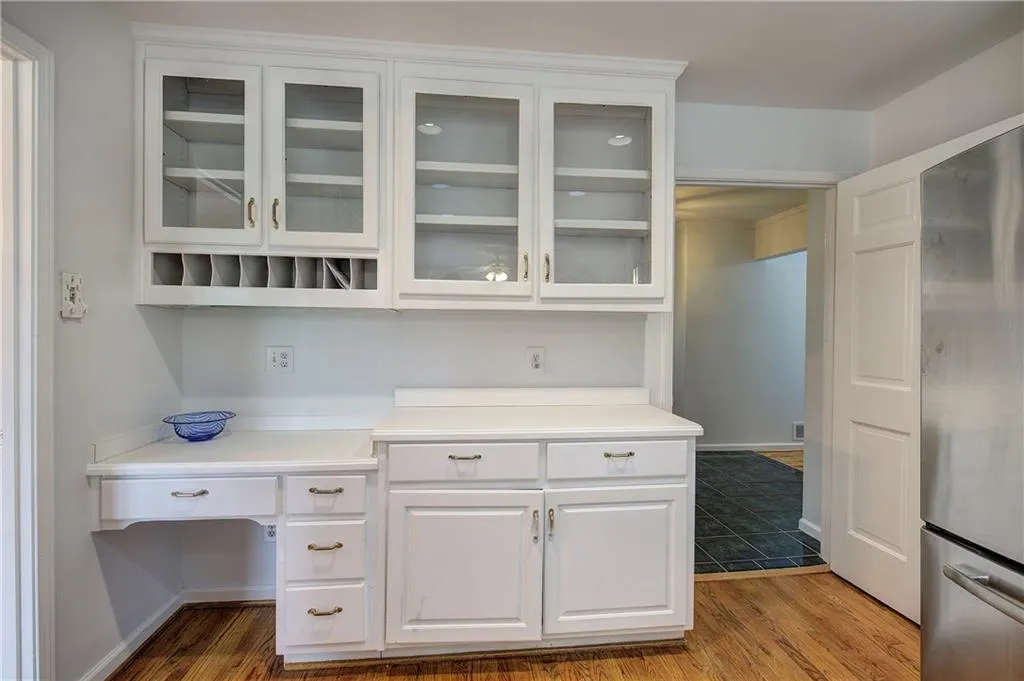 Marietta, Georgia 30068, United States, 4 Bedrooms Bedrooms, ,3 BathroomsBathrooms,Residential,Active,171200