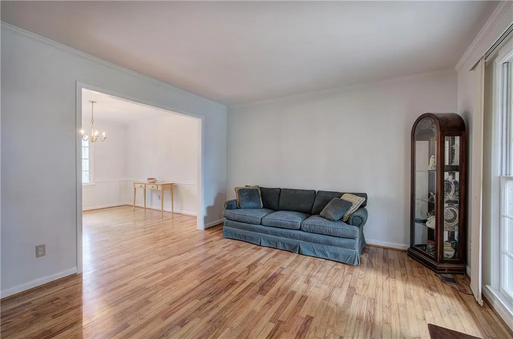 Marietta, Georgia 30068, United States, 4 Bedrooms Bedrooms, ,3 BathroomsBathrooms,Residential,Active,171200