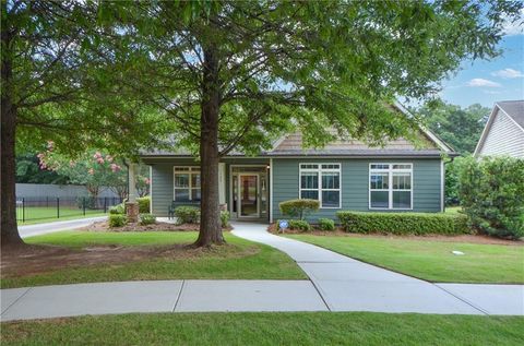 Homes For Sale - 133 Dean Circle<br/> Mcdonough, GA 30253