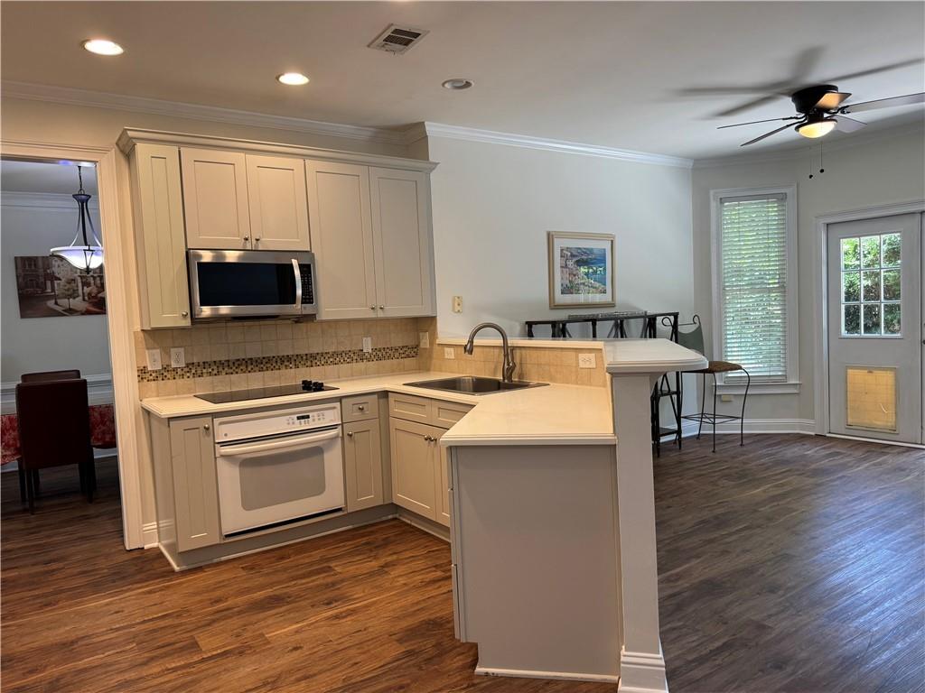 Power Pointe - Residential Lease