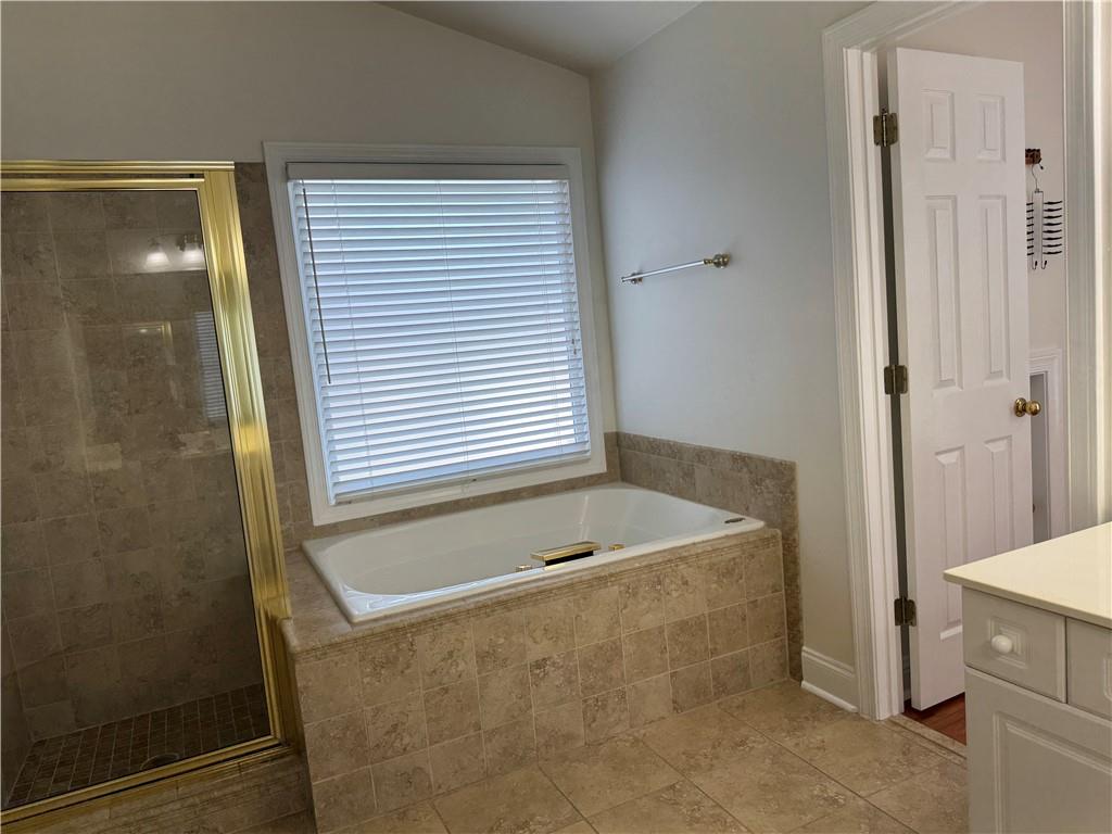 Power Pointe - Residential Lease