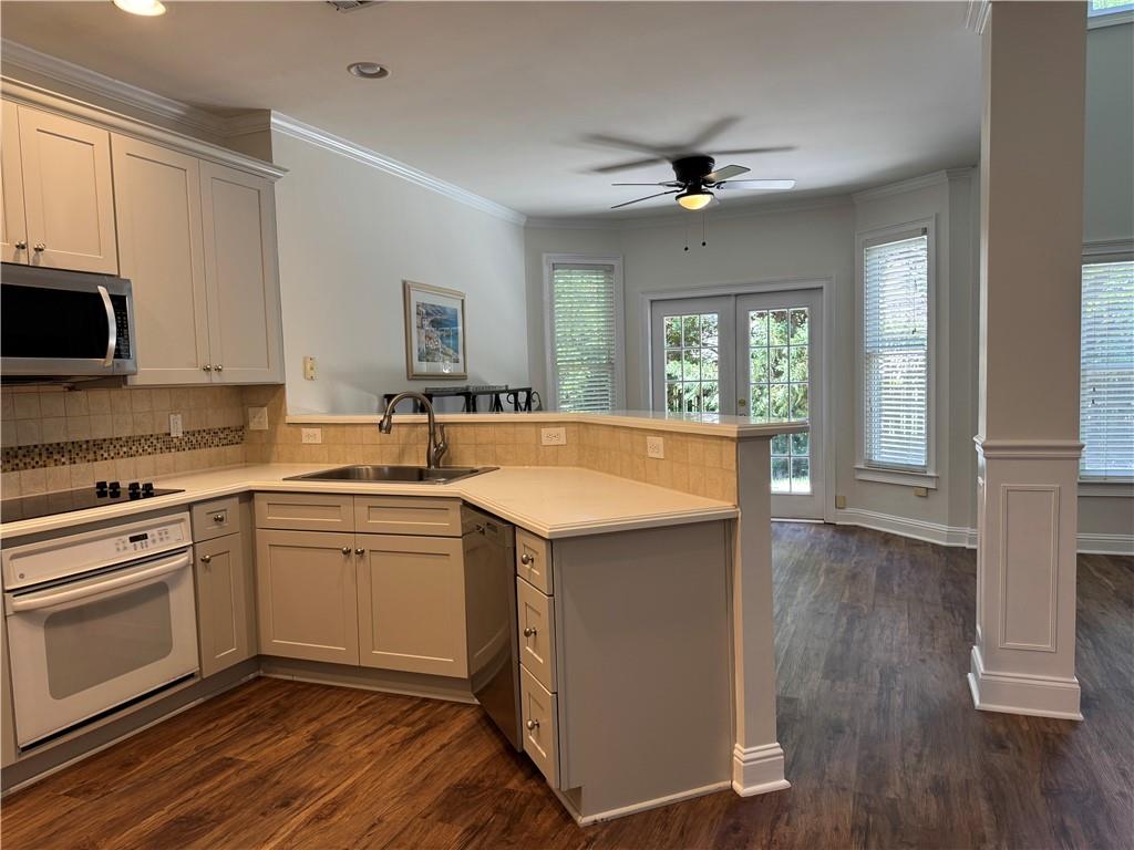 Power Pointe - Residential Lease