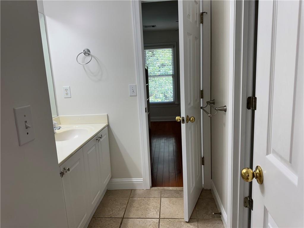 Power Pointe - Residential Lease