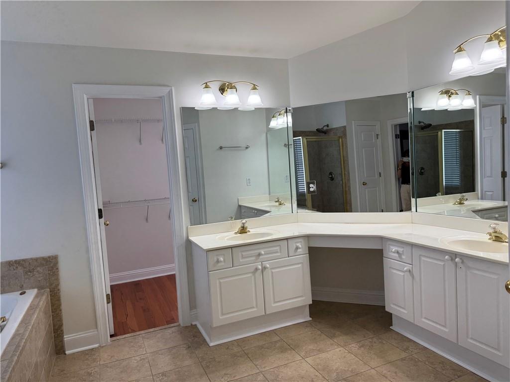 Power Pointe - Residential Lease