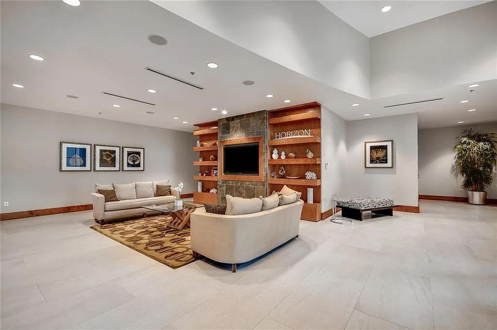 3300 Windy Ridge Parkway 819