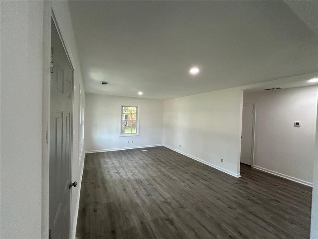 8184 Laurel Drive SW