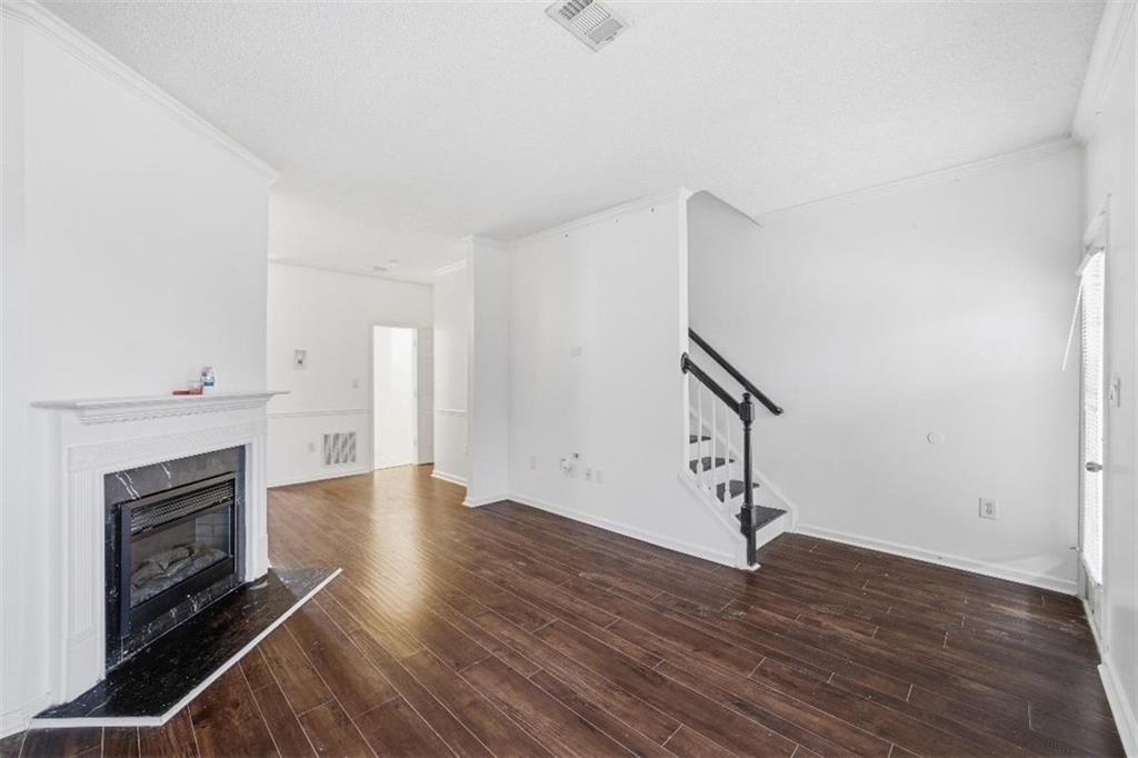 584 Windsor Street SW