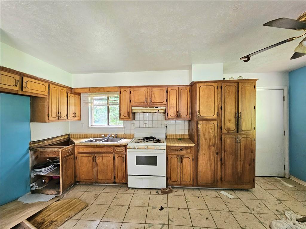 6616 King George Way, Morrow, Georgia image 8