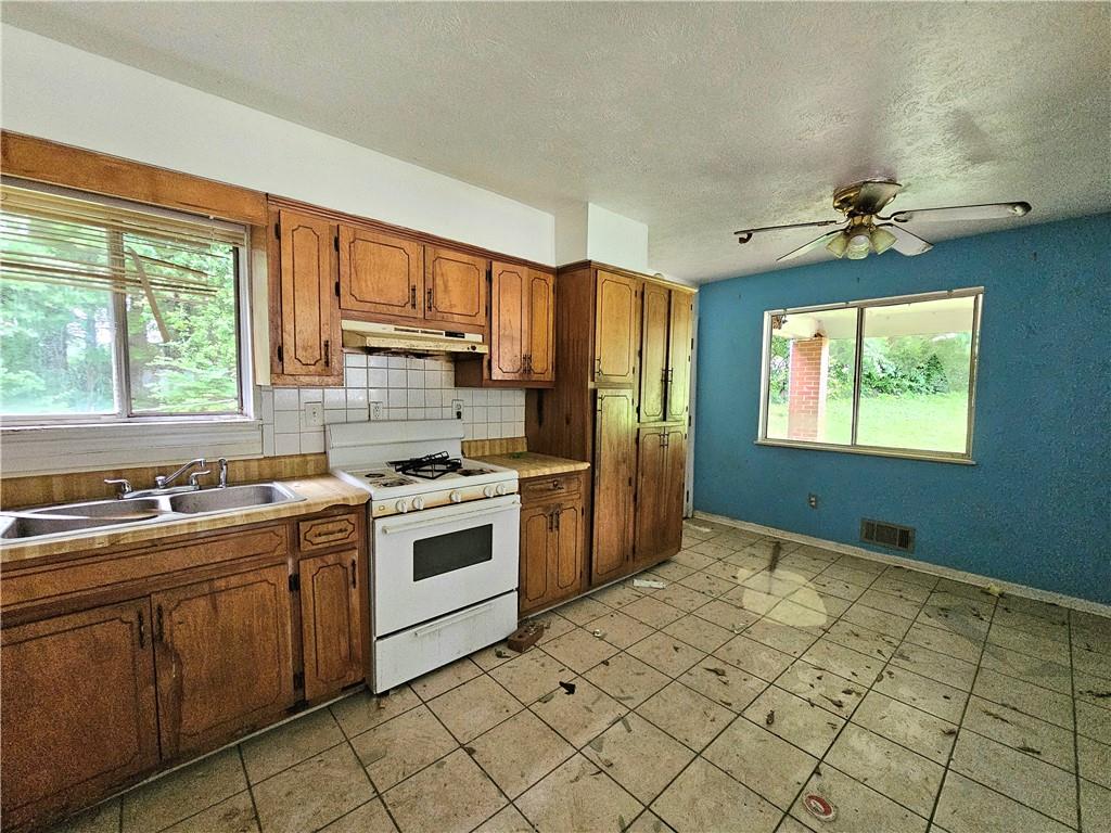 6616 King George Way, Morrow, Georgia image 7